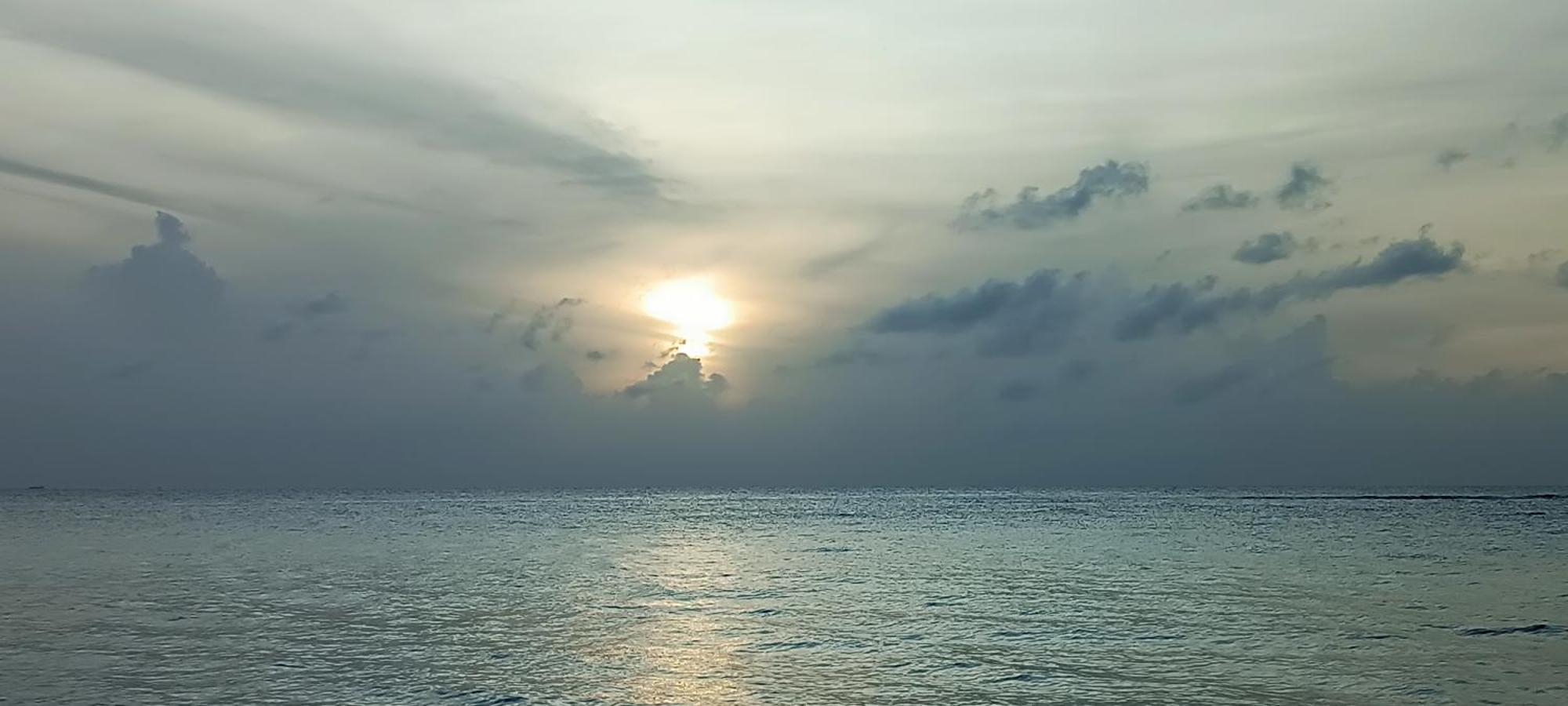 Manta Sky Inn Dharavandhoo Exterior foto